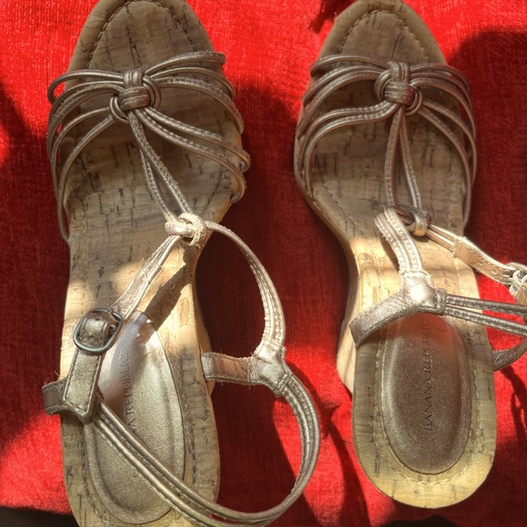 🍌Banana Republic thick, cork-like heals!🍌 - Picture 1 of 12